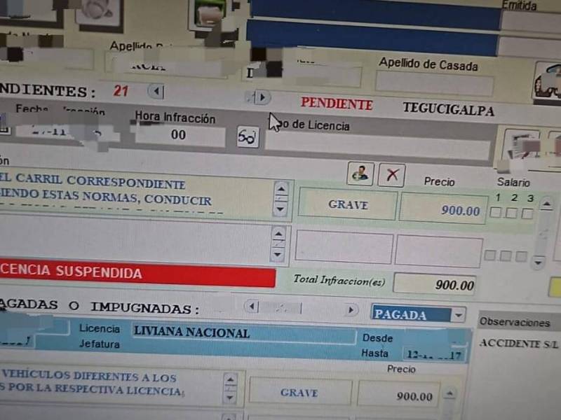 En la documentación del conductor, durante un operativo vial en Tegucigalpa, donde se confirmó que acumulaba 28 infracciones y portaba licencia vencida desde 2018.