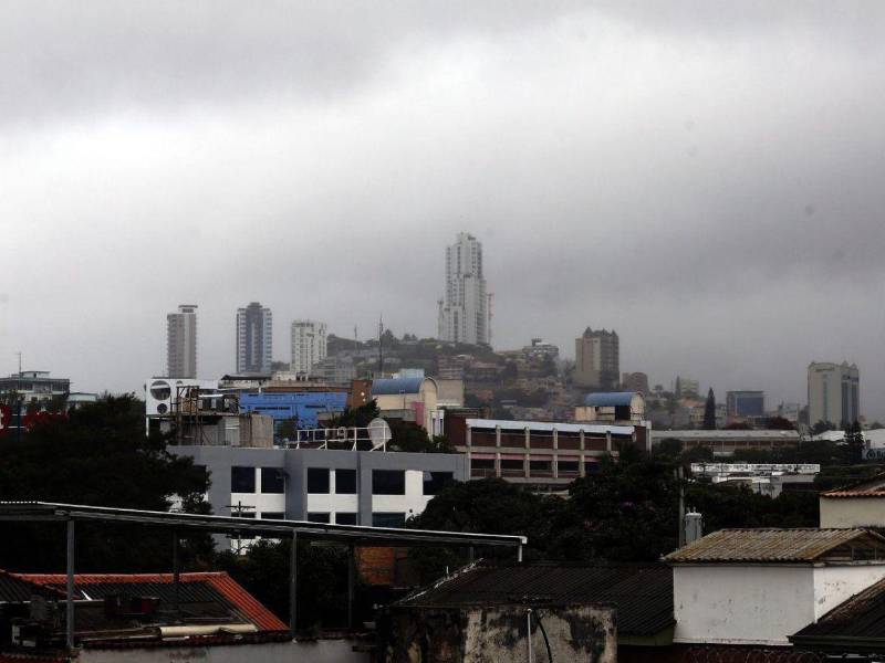 Las condiciones secas y de calor seguirán en buena parte de Honduras este viernes.