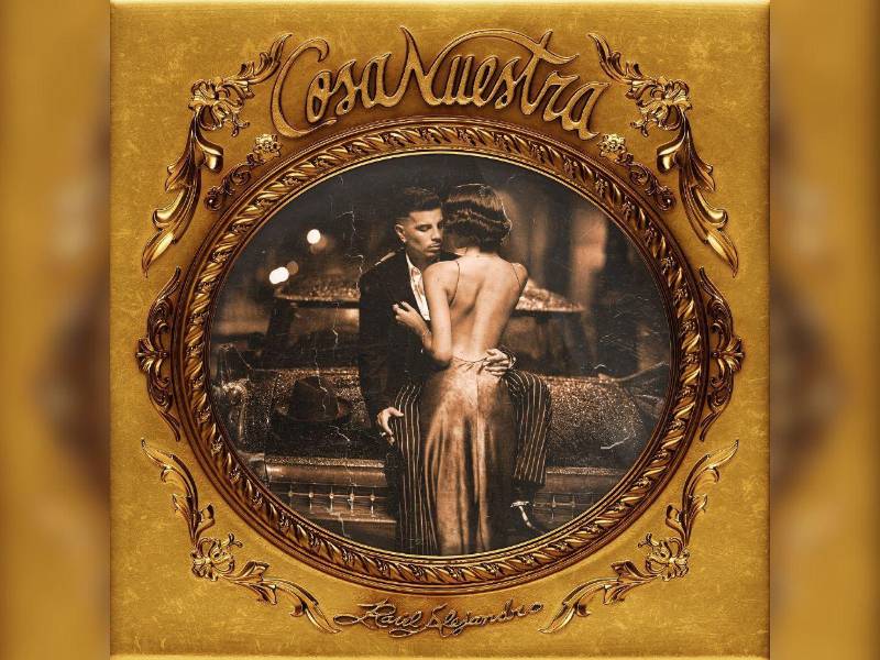 Este es el póster oficial del nuevo álbum de Rauw, “Cosa nuestra”, de 2024.