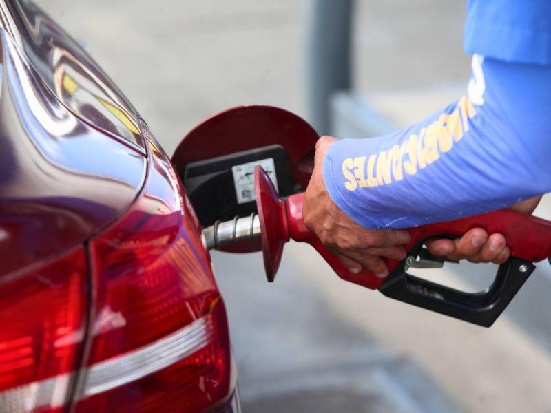 Durante la campaña, Gasolineras UNO destinó L3 por cada galón de combustible consumido por sus clientes.