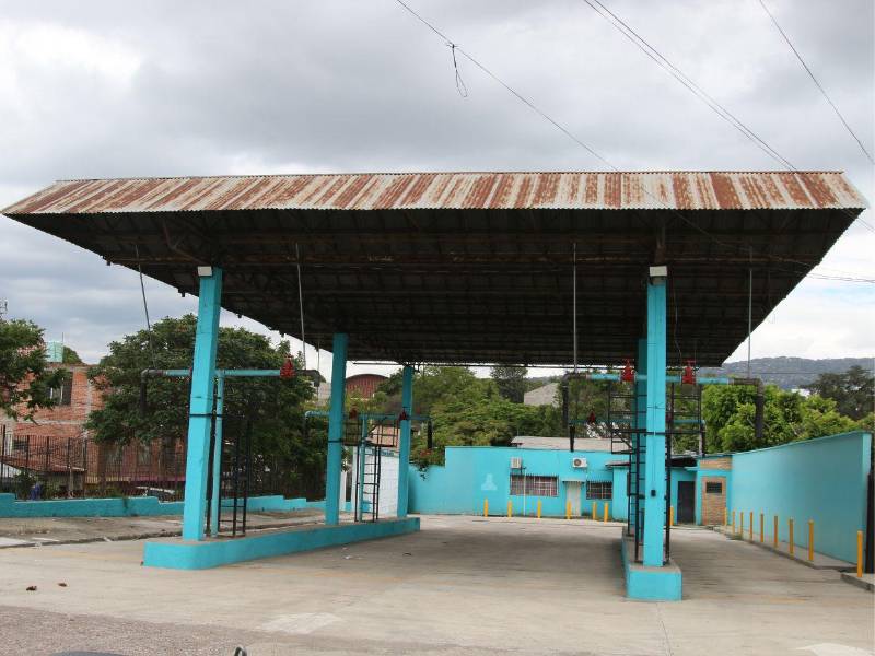 El llenadero de La Divanna está completamente cerrado por falta de agua.