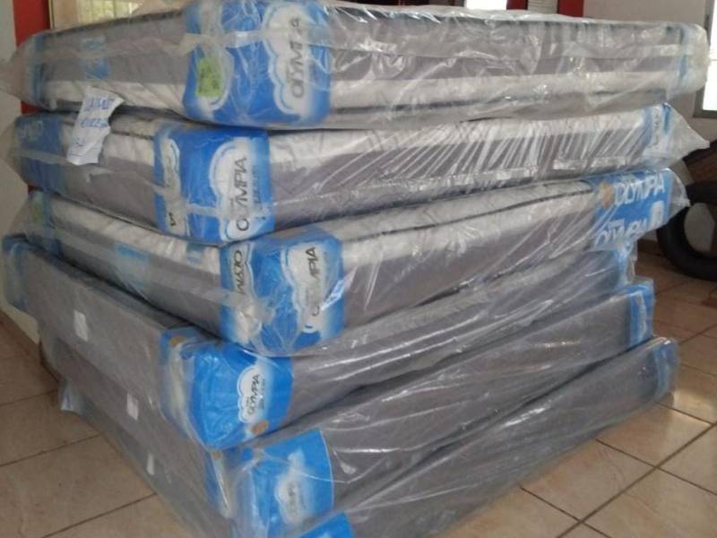 En las capitanías de puerto de la zona norte, por presión de los trabajadores, cambiaron las camas.