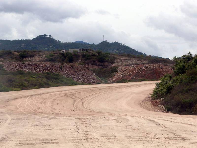 El proyecto del libramiento que conectará el Anillo Periférico con la carretera CA-5 Sur registra un avance físico del 8.17%, de acuerdo con información proporcionada por la Secretaría de Infraestructura y Transporte (SIT) a EL HERALDO. Así luce hasta ahora.