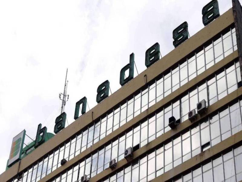 De los L370.1 millones en gastos de administración de Banadesa en septiembre 2025, los salarios a funcionarios representaron el 70.7%.