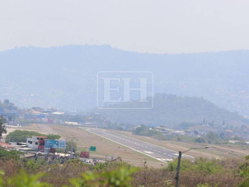 Una combinación de altas temperaturas y presencia de humo afecta este fin de semana a Honduras. Copeco informó a las 9:40 de la mañana de este domingo 10 de mayo que en el territorio nacional se mantiene cielo poco nublado a despejado, pero con presencia de humo en la mayoría de las regiones del país.