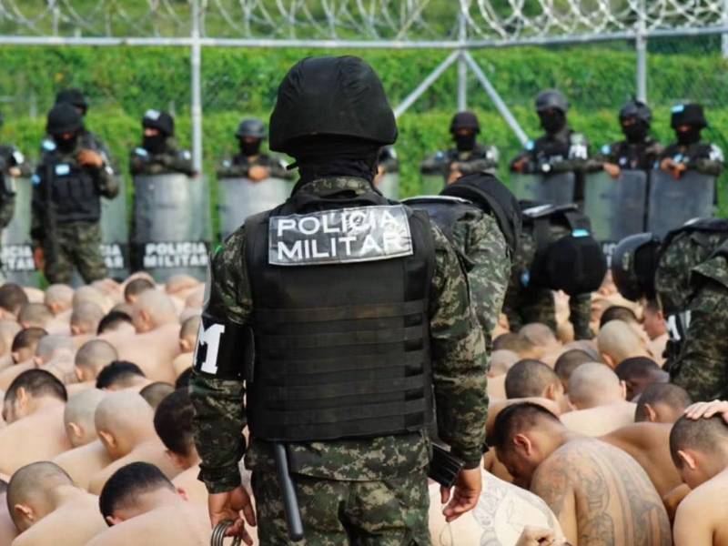 La comunicación con sus abogados, parejas y demás familiares de los miembros de estructuras terroristas también cambiará en las cárceles tras la aprobación de la Ley Especial para Combatir el Terrorismo, Maras y Pandillas.