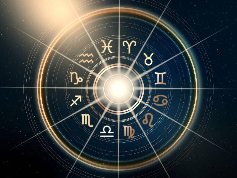 Horóscopo de hoy lunes: Emociones y decisiones bajo la influencia de Aries, Tauro y Cáncer