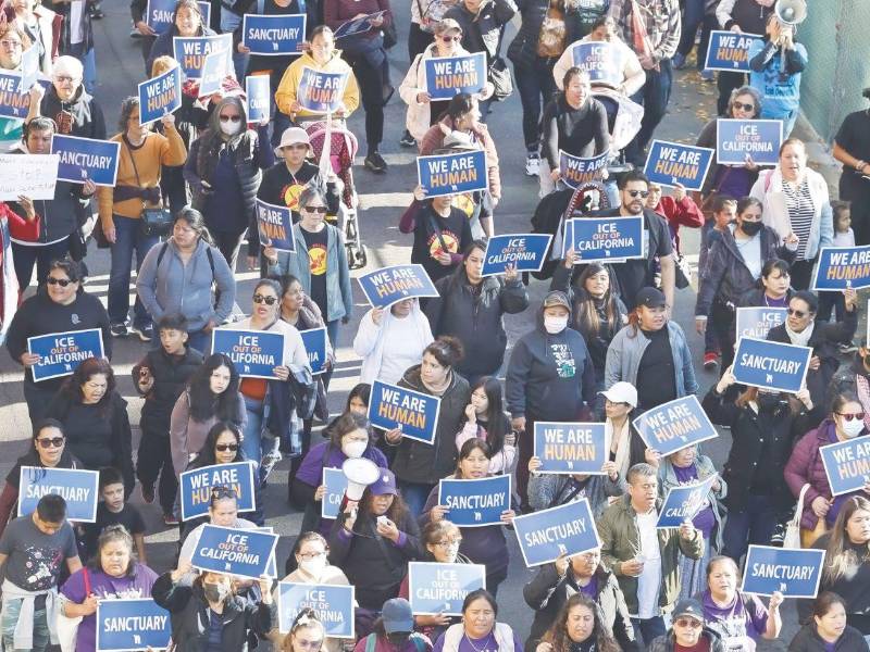 261,000 migrantes hondureños estarían en riesgo de ser deportados bajo la nueva administración de Trump.