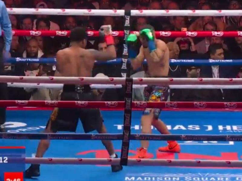 Teófimo López perdió sus títulos del peso superligero ante Shakur Stevenson.
