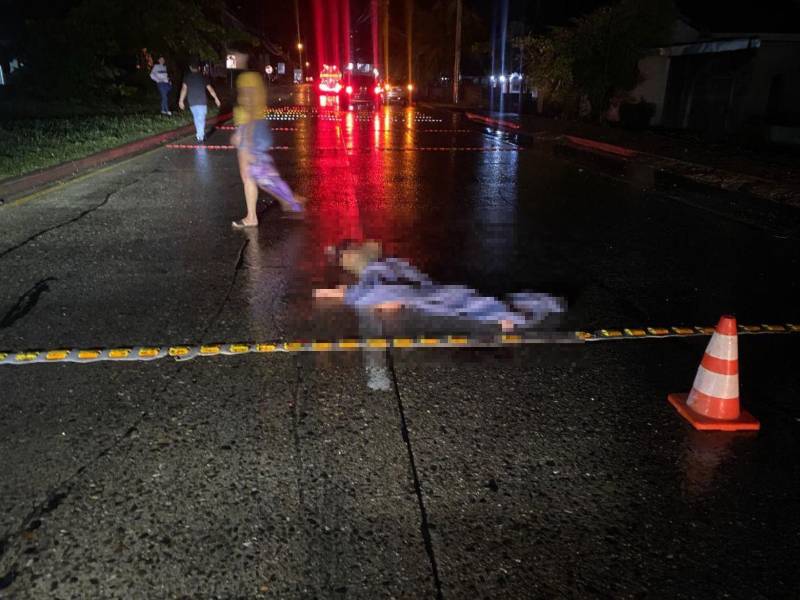 El cadáver de la mujer estaba sin ropa y presentaba varias heridas.