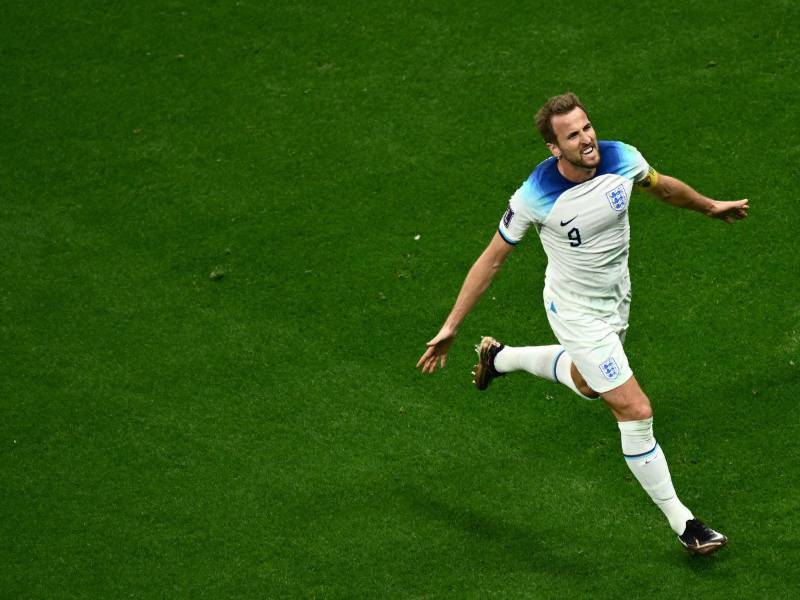 Harry Kane se estrenó como goleador en el Mundial de Qatar 2022 con su tanto frente a Senegal.
