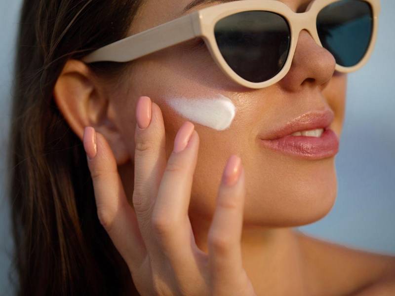 La exposición solar acumulada durante la infancia representa hasta el 80% del daño total de piel que una persona recibe a lo largo de su vida, según estimaciones dermatológicas.