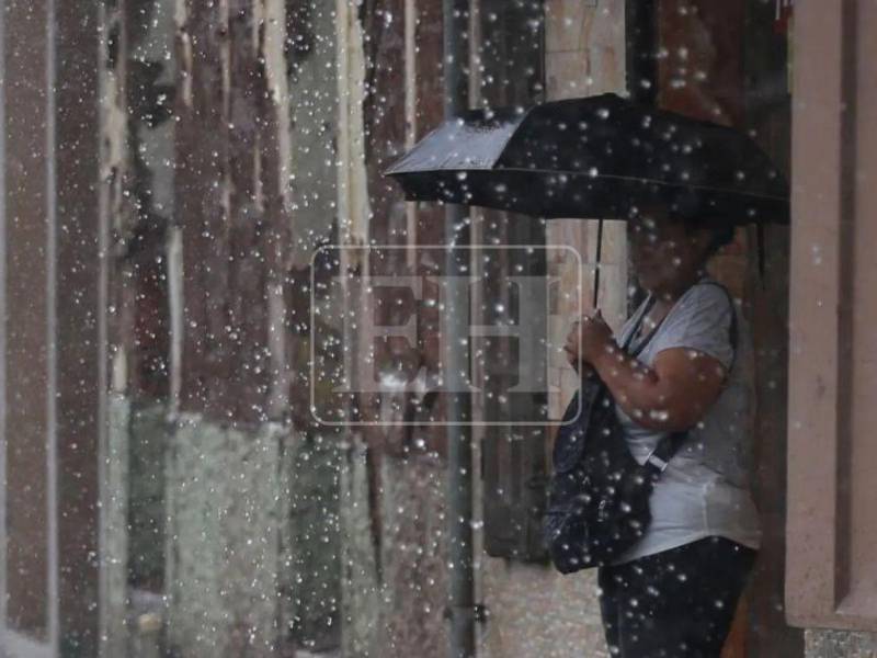 El Centro Nacional de Estudios Atmosféricos, Oceanográficos y Sísmicos (Cenaos) advirtió que las lluvias continuarán este sábado 13 de junio en gran parte del territorio hondureño, debido a la persistencia de humedad y condiciones atmosféricas inestables.