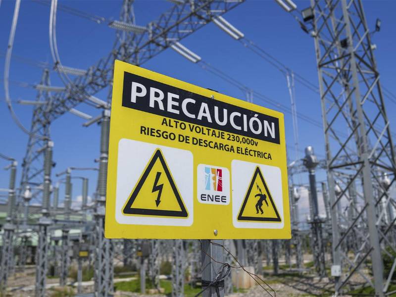 En el futuro inmediato, el gobierno continuará invirtiendo en proyectos de generación, transmisión y distribución de energía.