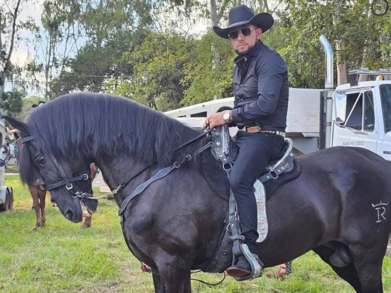 Borran último video de Elmer Méndez donde vendía un ganado antes de ser asesinado
