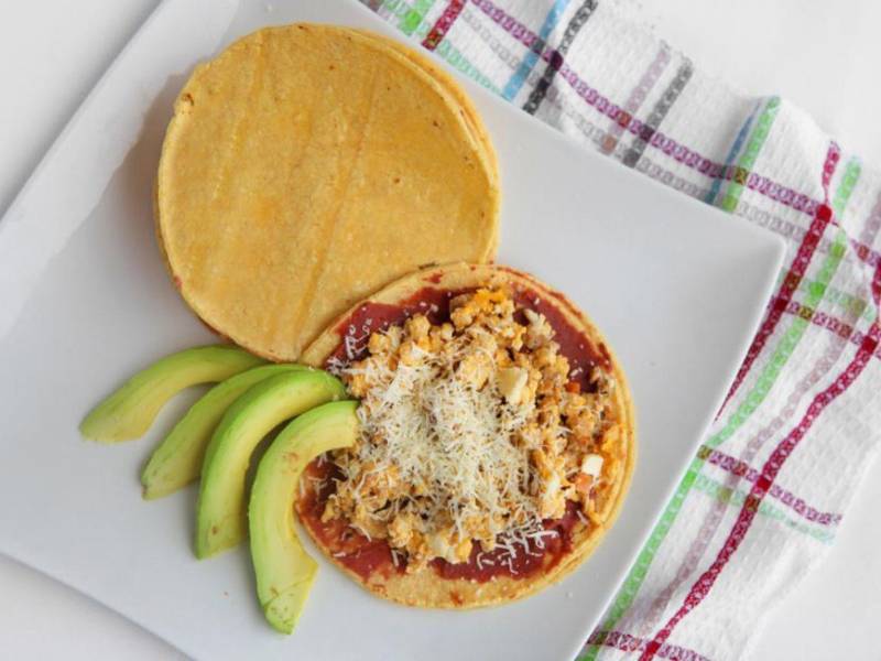 La Burrita de viaje, una receta tradicional con el sabor de la cocina hondureña, que no puede faltar en su menú.