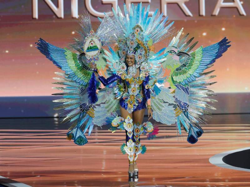 Itza Castillo, Miss Nicaragua, en el desfile de traje típico del Miss Universo 2025.