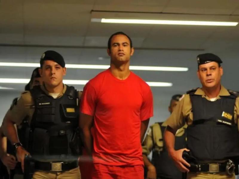 Asesinó a su amante, tiró los restos a los perros, quedó libre y sigue jugando al fútbol