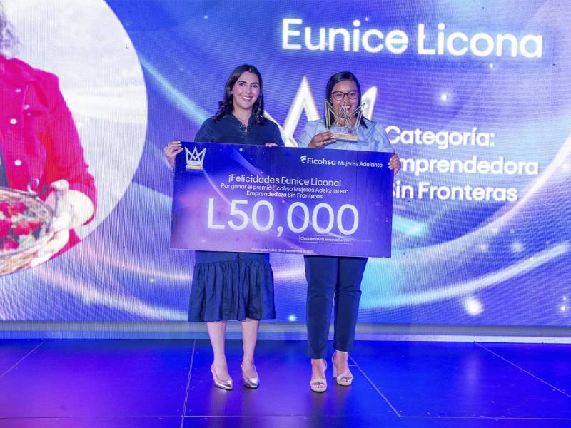 Eunice Licona, de Delicias de la Tigra, ganó la categoría Emprendedora Sin Fronteras.