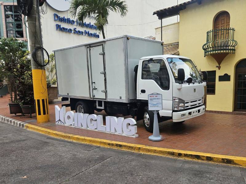 iMotors y Qingling Motors presentaron nuevos vehículos comerciales