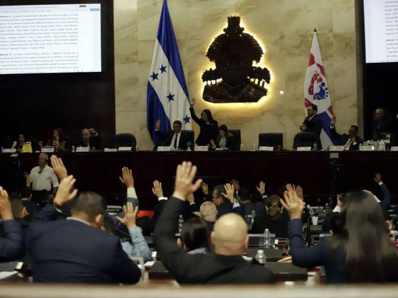 <b>Las verificaciones identificaron afirmaciones incompletas o incorrectas sobre la reforma energética, especialmente en materia de deuda, contratos, presupuesto y vigencia de los PCM.</b>