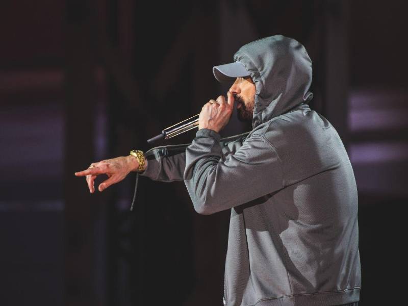 La firma de ropa Shady Limited fue lanzada en 2003 por el rapero con ropa de calle y de estilo hiphop.