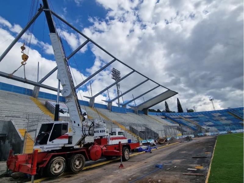 Remodelación del estadio Nacional de Honduras: Material del techo y recintos que lo tienen