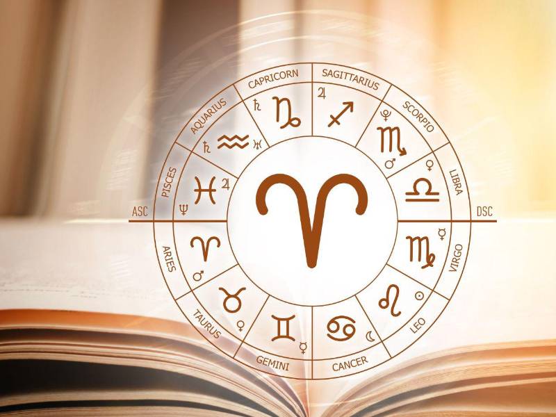 ARIES (21 de marzo - 20 de abril). Deberías romper hoy tu tendencia al aislamiento. No es el momento de dejarte caer en el pozo del misticismo. El contacto con la gente te hará mucho bien y te ayudará a salir de la mala racha.