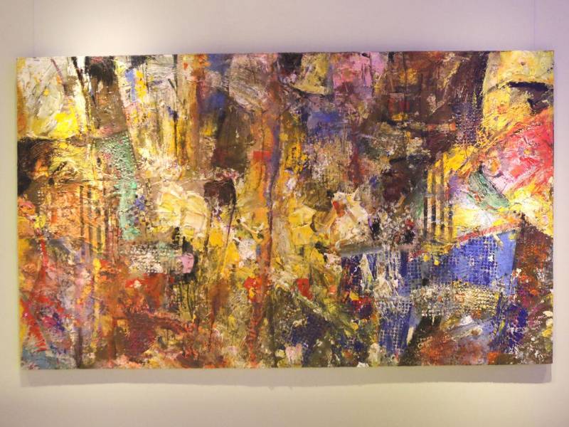 La exposición articula más de un año de trabajo creativo del pintor hondureño.