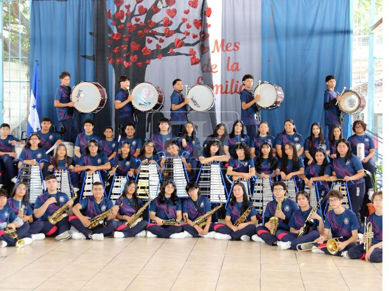 Los alumnos que conforman la banda del Instituto Cultura Nacional.