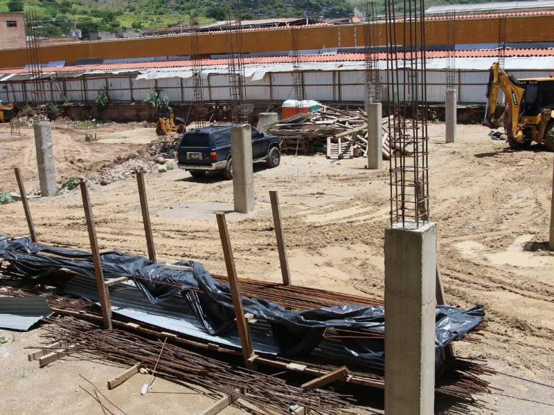 Mercado San Isidro lleva 40% de avance; obra promete finalizar en diciembre.