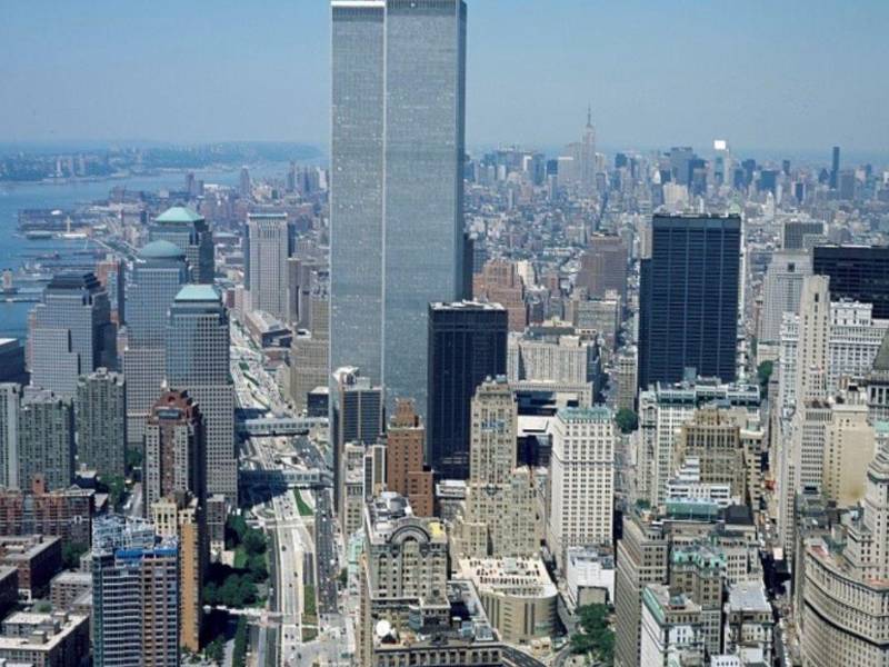 Antes de convertirse en escenario de uno de los hechos más recordados de la historia, las Torres Gemelas dominaban el horizonte de Nueva York como parte del complejo World Trade Center.