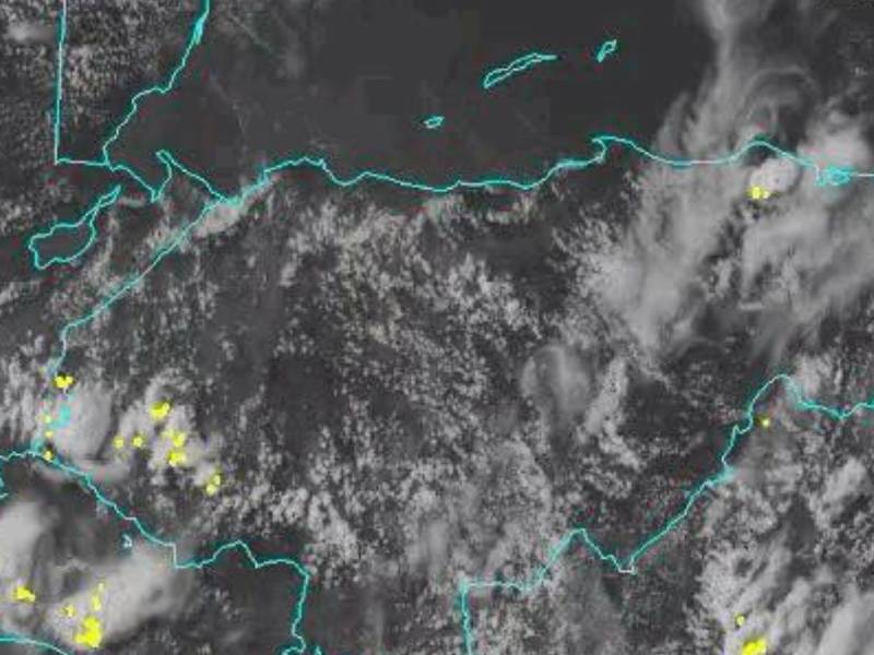 La mayor parte del territorio hondureño se verá afectada tras la influencia de una onda tropical que impulsará lluvias, chubascos y actividad eléctrica dispersa, según el pronóstico de Copeco. ¿Qué departamentos presentarán lluvias este miércoles?