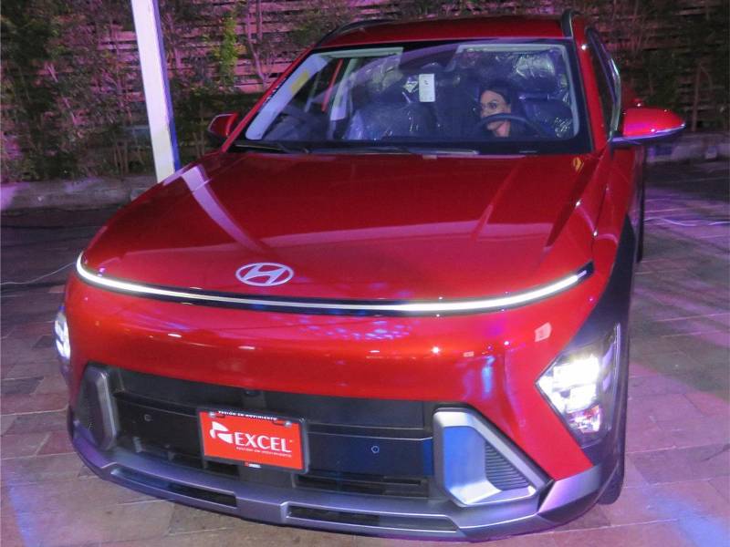 Hyundai Kona 2025 cuenta con un interior tecnológico y muy cómodo para hacer de la conducción una experiencia inigualable.