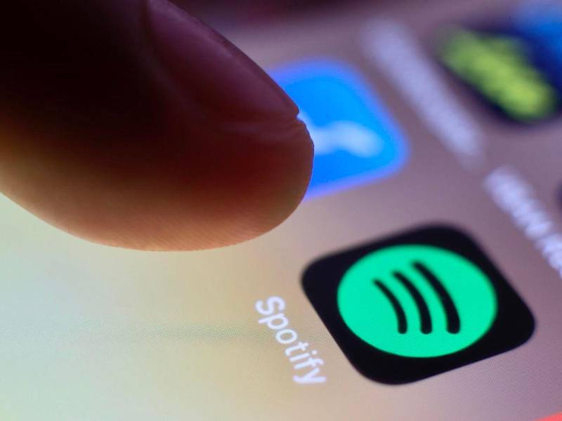 La plataforma no recomendará la música creada por IA, aunque sí estará en su catálogo.