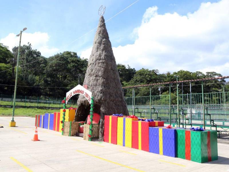 El Campo de Parada Marte, ubicado en la salida de Tegucigalpa a Mateo, ya se está preparando para la llegada de la Navidad.