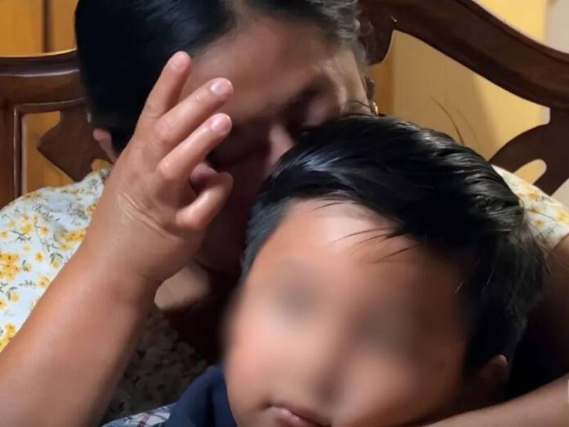 ICE arrestó a un hondureño y dejó a su hijo de 5 años solo dentro de un vehículo en Alabama, EE UU.