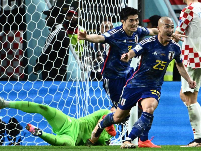 Daizen Maeda tiene ganando a Japón sobre el cierre del primer tiempo.