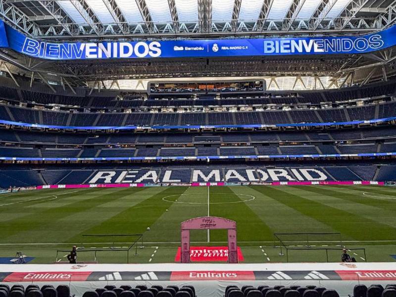 El Santiago Bernabéu se alista para una nueva fiesta del equipo blanco.