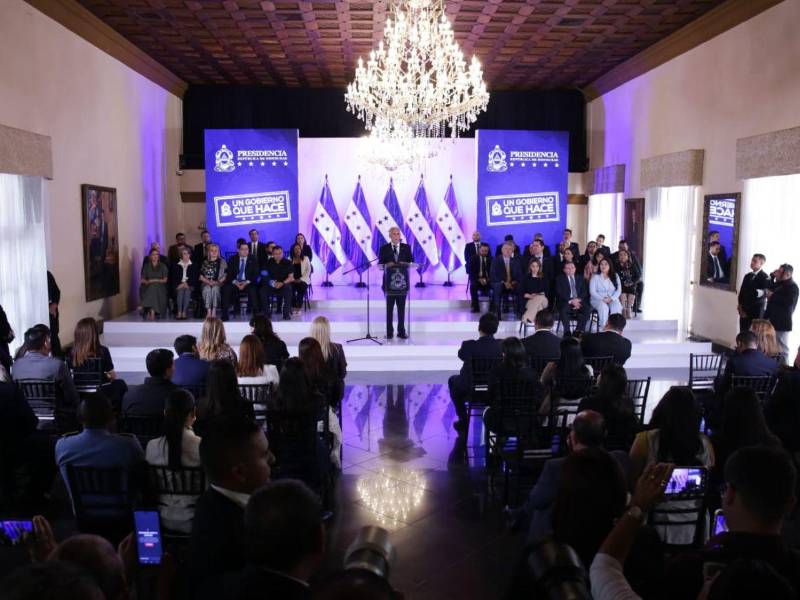 La presentación del informe se dio en el salón Morazán en Casa Presidencial.