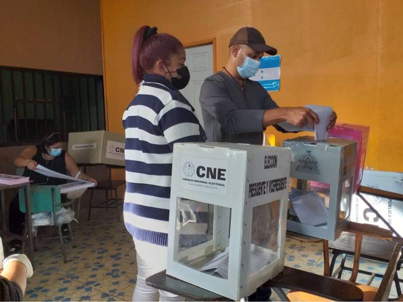 El CNE realizará una evaluación técnica y económica de las dos empresas participantes.