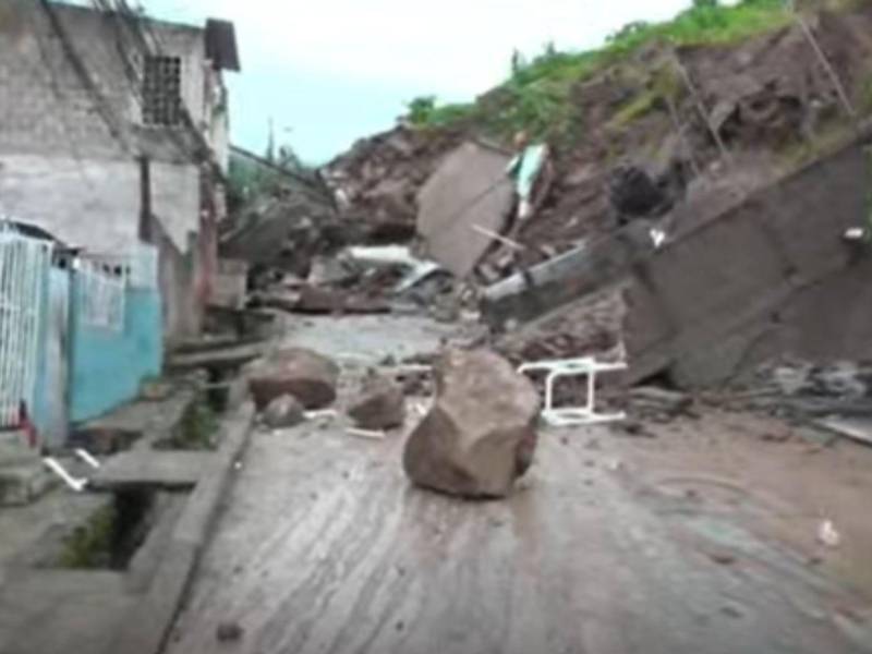 Autoridades locales mantienen la alerta roja en todo el Distrito Central debido a la saturación de suelos y al riesgo de nuevas emergencias.