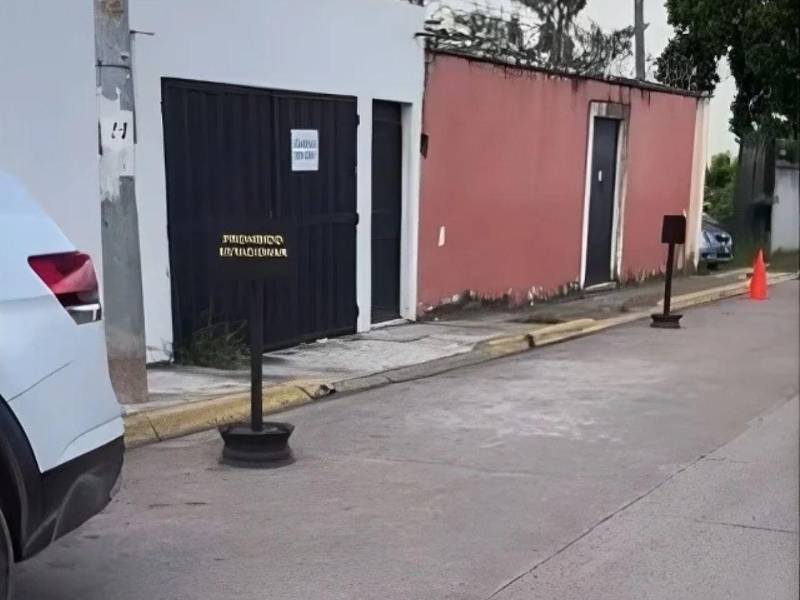 Tras la intervención, ciudadanos solicitaron que las autoridades revisen otros puntos de la capital donde también denuncian ocupaciones de calles y espacios públicos.