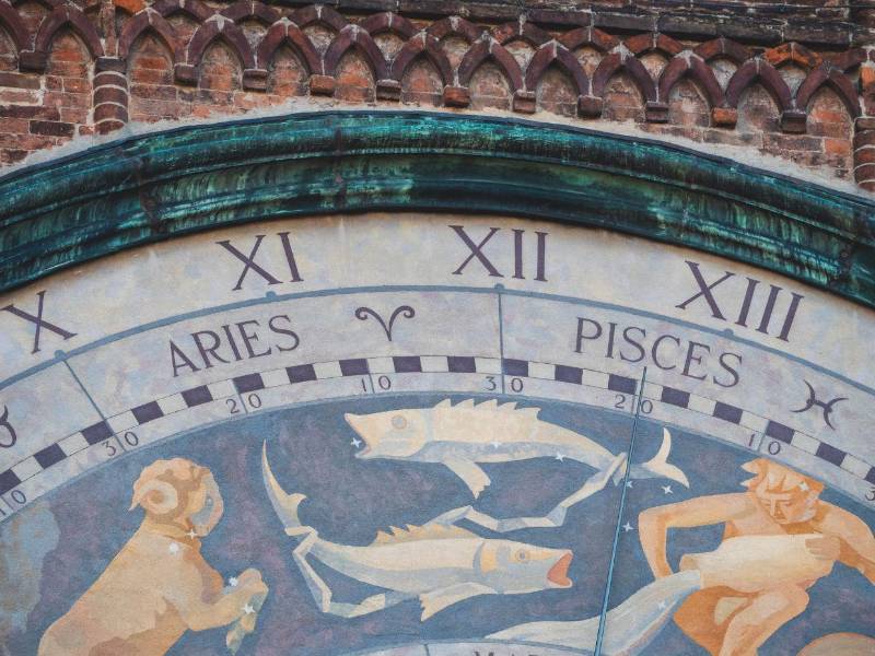 Leo recupera el rumbo y Libra enfrenta celos profesionales en una jornada de ajustes emocionales