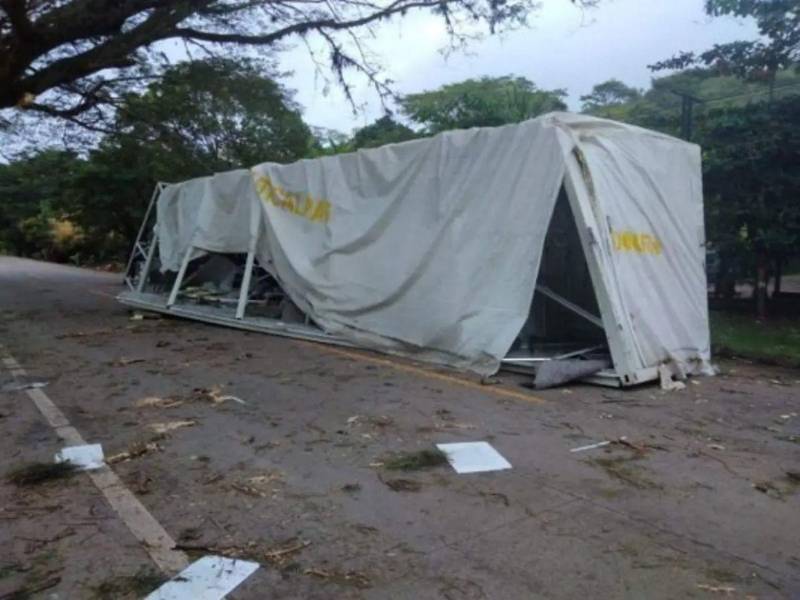 Juzgado de Letras de Privación de Dominio determinó que $4.2 millones de dólares de la compra de los hospitales móviles terminaron en dos cuentas bancarias de Axel Gamaliel López en Estados Unidos.