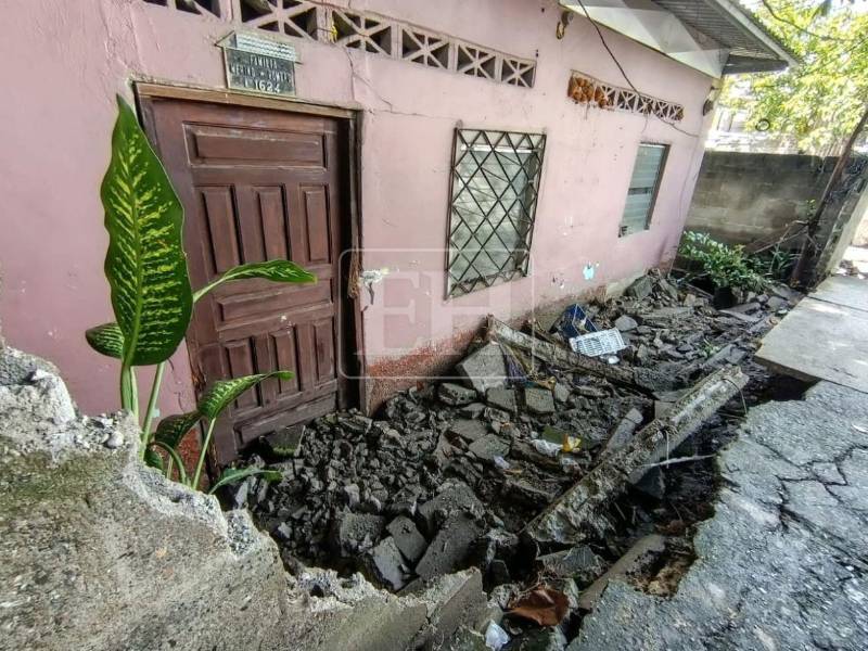 Las torrenciales lluvias del viernes 2 de octubre dejaron inundaciones en diversos sectores de la ciudad de San Pedro Sula (Cortés), dejando a varias familias afectadas. Más detalles a continuación.