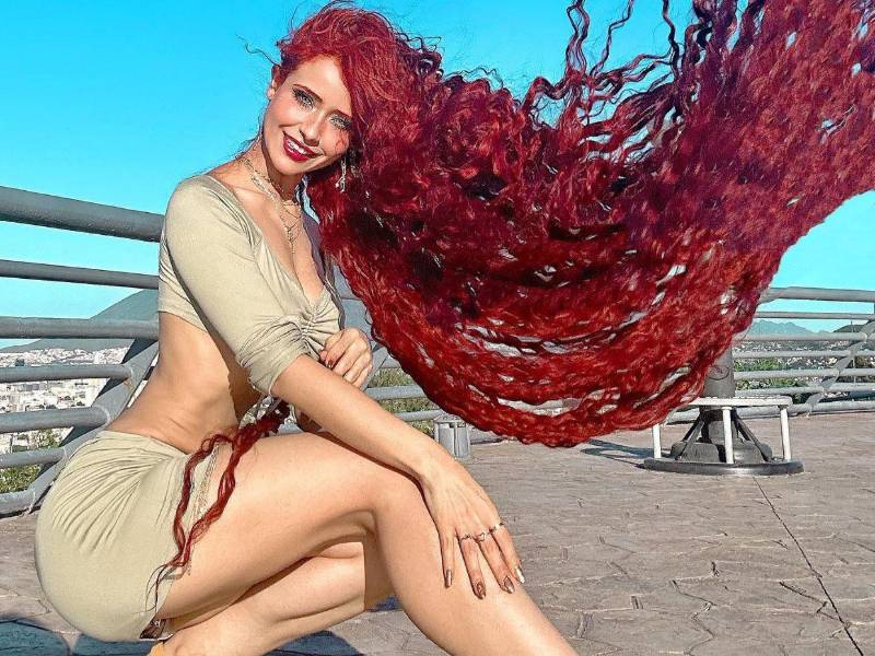 Isabel Dueñas, la influencer y cirujana odontóloga de 29 años conocida en redes sociales como Bella Dueñas, publicó un video en TikTok en el que denuncia recibir amenazas de muerte.