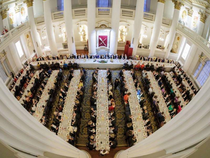 El encuentro reunió a autoridades británicas y representantes diplomáticos para fortalecer los lazos de cooperación y diálogo internacional.