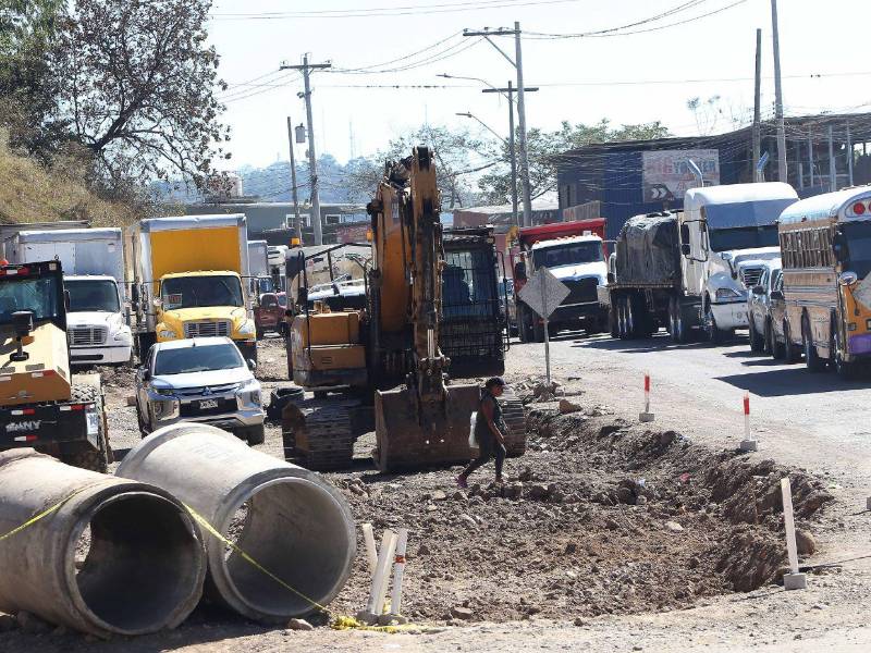 La inversión del proyecto de ampliación en la carretera salida a Olancho ronda los 164 millones de lempiras, según datos de la SIT.