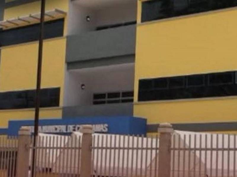 El hombre había sido detenido la tarde del domingo por escándalo en la vía pública, luego de una denuncia al 911.